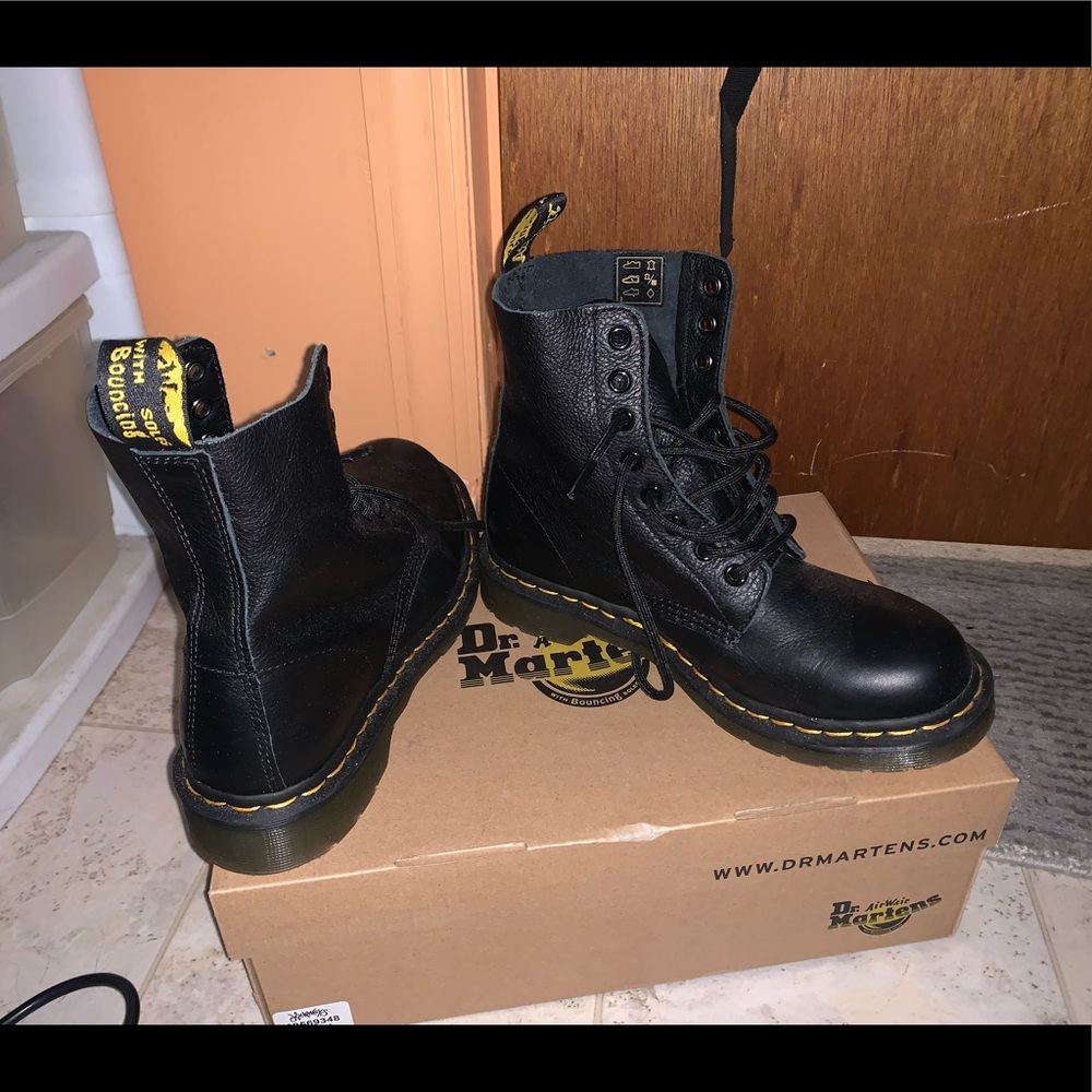 Dr. Martens 1460 Combat Boots🤩 NWOT
